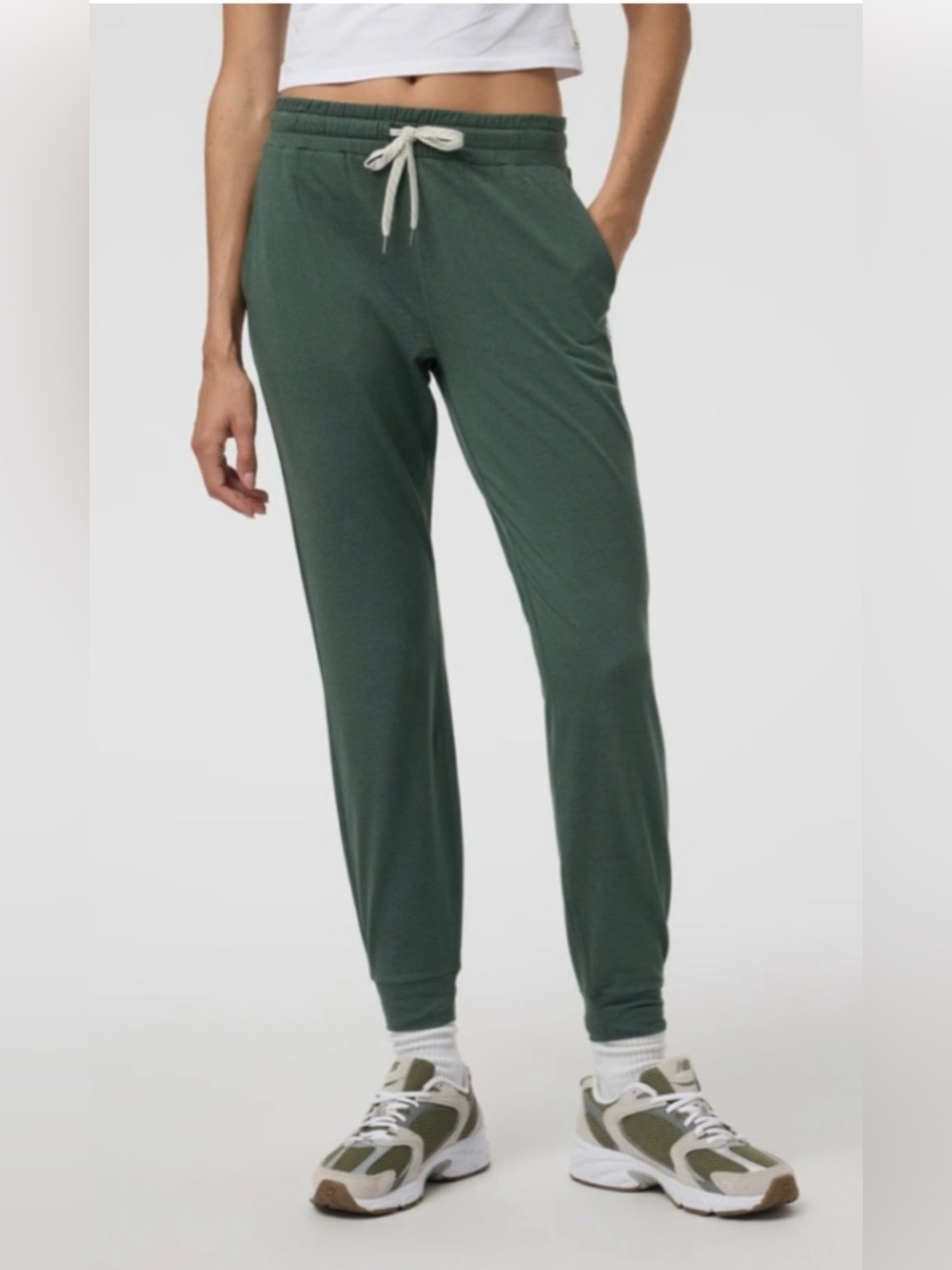 Vuori Performance Joggers, size XL - Picture 3 of 4